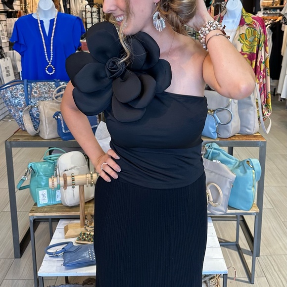 Nylon Apparel - 3 D Floral One Shoulder Top, Black, Sizes S - NWT - Picture 5 of 15